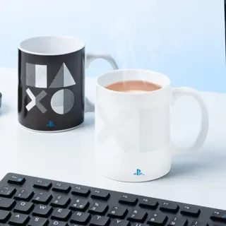 PP7922PS Playstation Heat Change Mug PS5.jpg