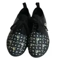 pompoos-schuhe-2kIoMA5BfL7UWn.png