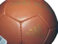 T4u00514 Real Madrid Retro Ball Gr. 5_3.jpg