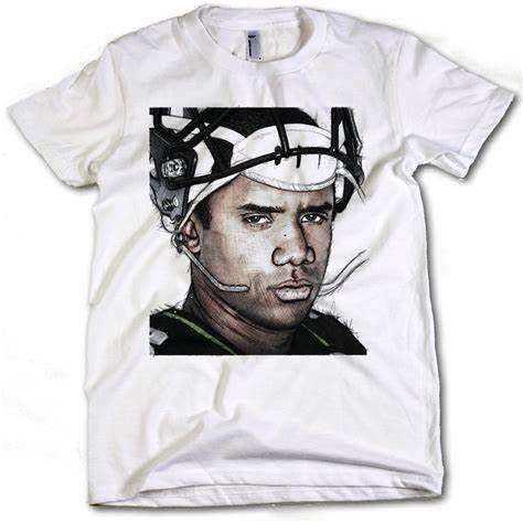 Russell Wilson Helmet B T-Shirt XL
